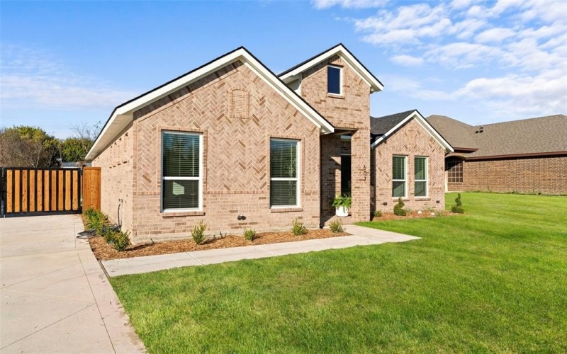 607 E Wood Dell Drive, Glenn Heights, TX 75154, 4 Bedrooms Bedrooms, ,2 BathroomsBathrooms,Residential,For Sale,607 E Wood Dell Drive,0,21118836