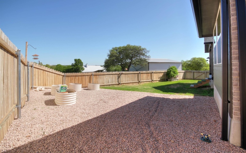 283 Calle Cortez, Buchanan Dam, TX 78609, 3 Bedrooms Bedrooms, ,2 BathroomsBathrooms,Residential,For Sale,283 Calle Cortez,0,172814