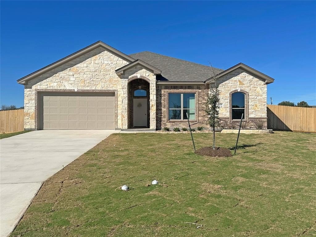405 Rusty Spur, Lorena, TX 76655, 4 Bedrooms Bedrooms, ,2 BathroomsBathrooms,Residential,For Sale,405 Rusty Spur,0,21118906