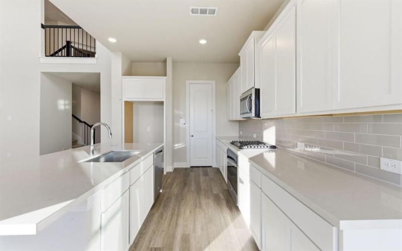 213 Bay Laurel Road, McKinney, TX 75071, 4 Bedrooms Bedrooms, ,5 BathroomsBathrooms,Residential,For Sale,213 Bay Laurel Road,0,21118975