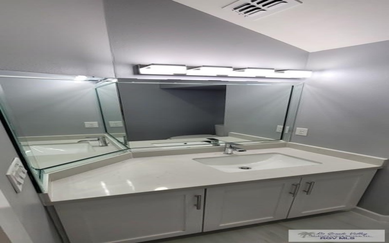 3107 BOCA CHICA BLVD. #1, BROWNSVILLE, TX 78520, 3 Bedrooms Bedrooms, ,2 BathroomsBathrooms,Residential,For Sale,3107 BOCA CHICA BLVD.,0,29770191