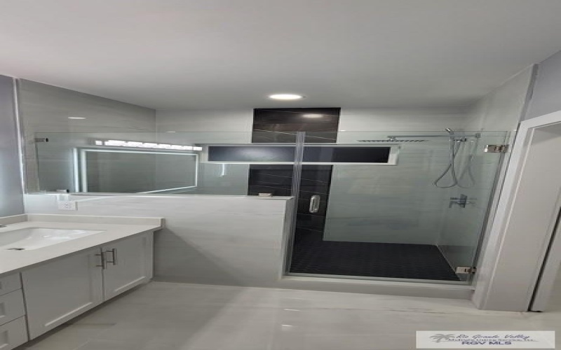 3107 BOCA CHICA BLVD. #1, BROWNSVILLE, TX 78520, 3 Bedrooms Bedrooms, ,2 BathroomsBathrooms,Residential,For Sale,3107 BOCA CHICA BLVD.,0,29770191