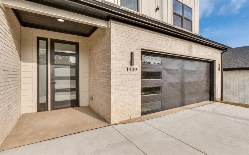 1409 Doyle Avenue, Dallas, TX 75203, 3 Habitaciones Habitaciones , ,3 BañosBaños,Residential,En Venta,1409 Doyle Avenue,0,21111825