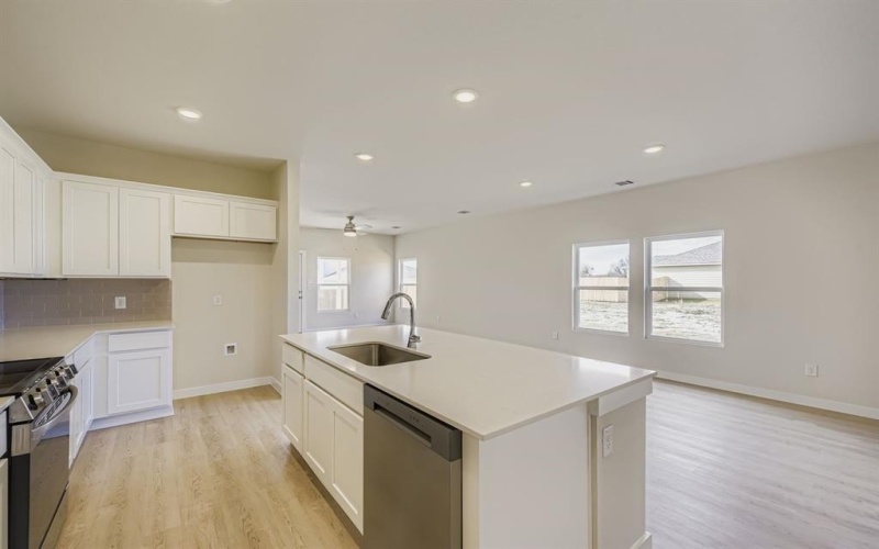 1052 Miraverde Trail, Crowley, TX 76036, 4 Bedrooms Bedrooms, ,2 BathroomsBathrooms,Residential,For Sale,1052 Miraverde Trail,0,21119138