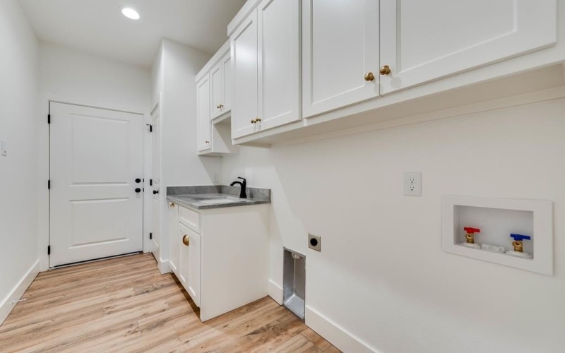 1813 N County Rd 1112, Midland, TX 79706, 4 Bedrooms Bedrooms, ,3 BathroomsBathrooms,Residential,For Sale,1813 N County Rd 1112,0,50087042