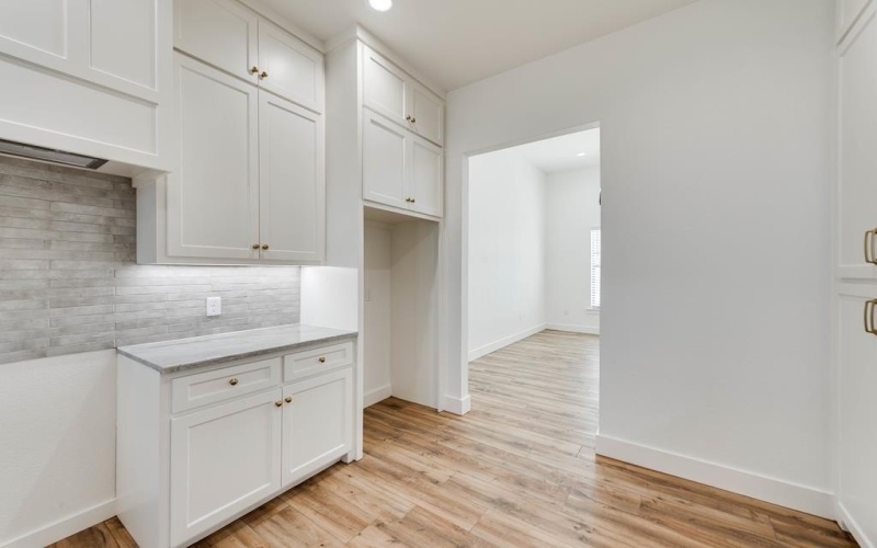 1813 N County Rd 1112, Midland, TX 79706, 4 Bedrooms Bedrooms, ,3 BathroomsBathrooms,Residential,For Sale,1813 N County Rd 1112,0,50087042