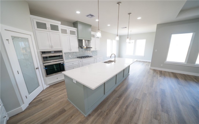 7702 Roman Drive, Corpus Christi, TX 78414, 4 Habitaciones Habitaciones , ,3 BañosBaños,Residential,En Venta,7702 Roman Drive,0,468180