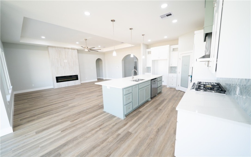 7702 Roman Drive, Corpus Christi, TX 78414, 4 Habitaciones Habitaciones , ,3 BañosBaños,Residential,En Venta,7702 Roman Drive,0,468180