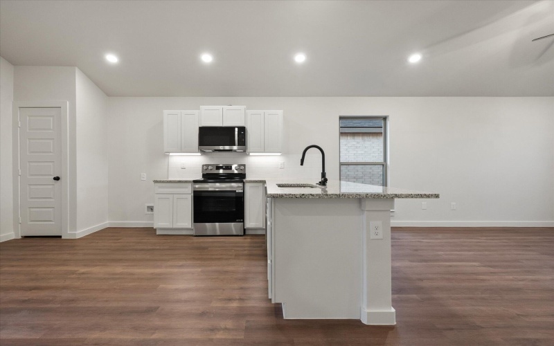 3015 139th Street, Lubbock, TX 79423, 3 Bedrooms Bedrooms, ,2 BathroomsBathrooms,Residential,For Sale,3015 139th Street,0,202563399