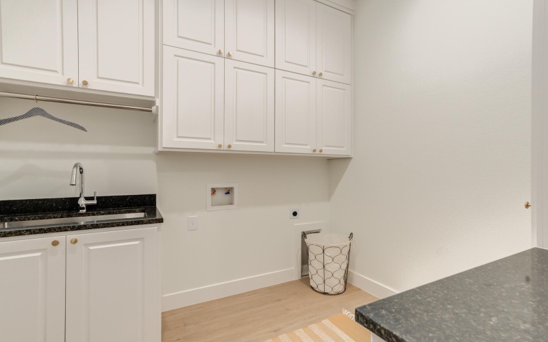 3808 126th Street, Lubbock, TX 79423, 4 Habitaciones Habitaciones , ,3 BañosBaños,Residential,En Venta,3808 126th Street,0,202563407