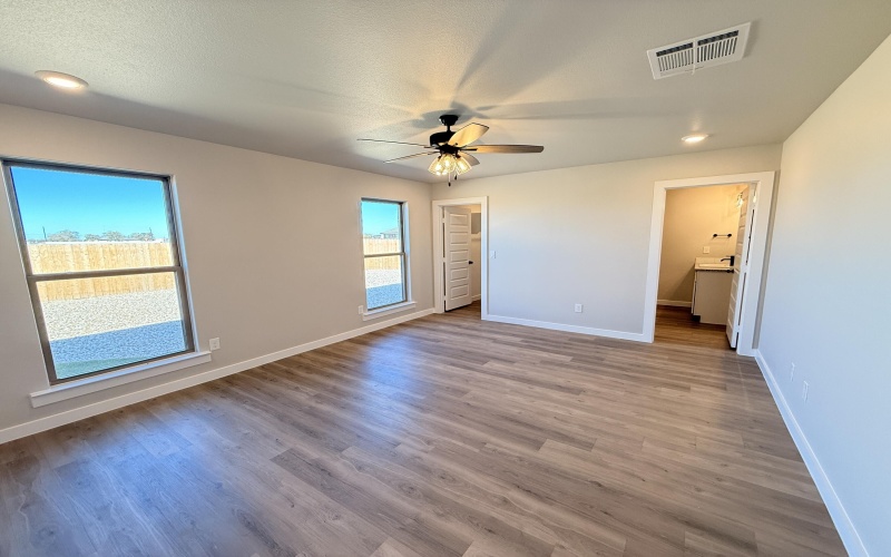 2214 133rd Street, Lubbock, TX 79423, 3 Bedrooms Bedrooms, ,2 BathroomsBathrooms,Residential,For Sale,2214 133rd Street,0,202563411