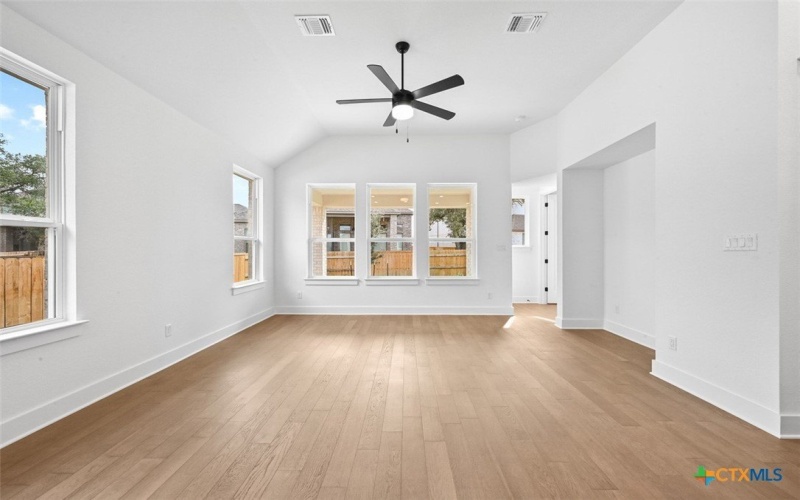 148 Basket Flower Loop, Kyle, TX 78640, 4 Bedrooms Bedrooms, ,3 BathroomsBathrooms,Residential,For Sale,148 Basket Flower Loop,0,584337