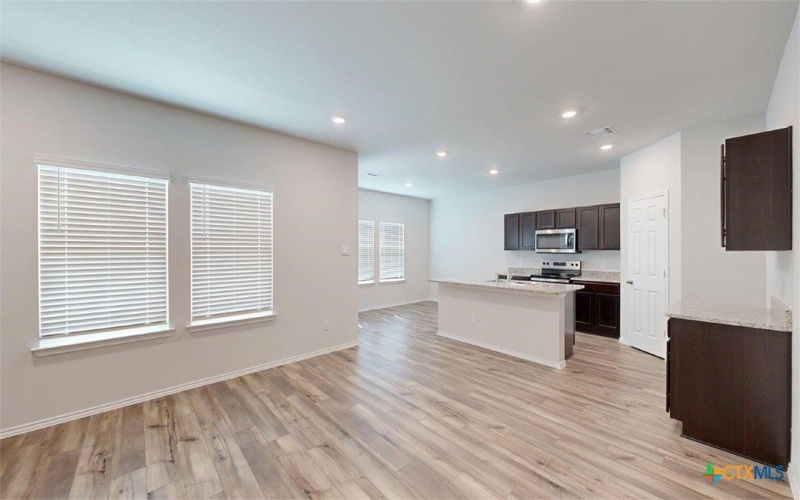 370 Dobson Drive, Killeen, TX 76549, 3 Bedrooms Bedrooms, ,2 BathroomsBathrooms,Residential,For Sale,370 Dobson Drive,0,598659