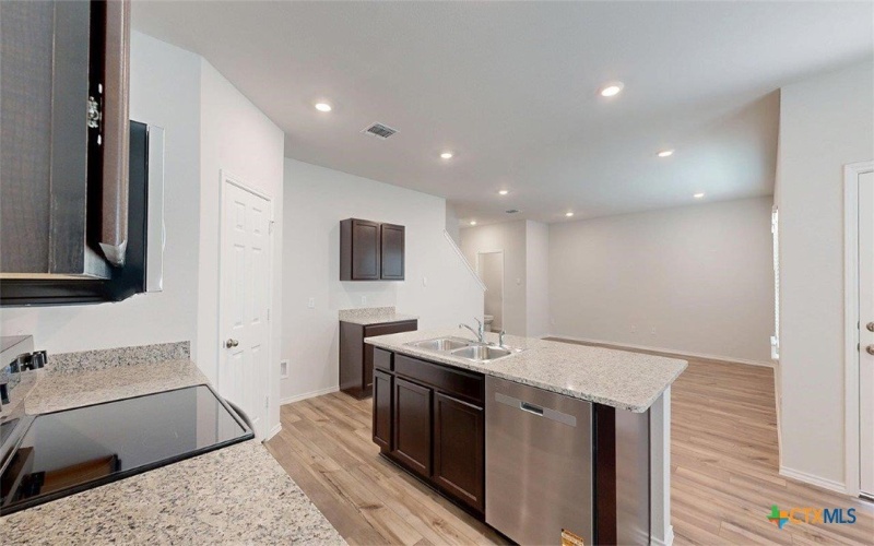 370 Dobson Drive, Killeen, TX 76549, 3 Bedrooms Bedrooms, ,2 BathroomsBathrooms,Residential,For Sale,370 Dobson Drive,0,598659