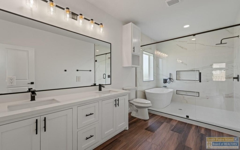 111 Heron Dr., Los Fresnos, TX 78566, 4 Habitaciones Habitaciones , ,3 BañosBaños,Residential,En Venta,111 Heron Dr.,0,104587