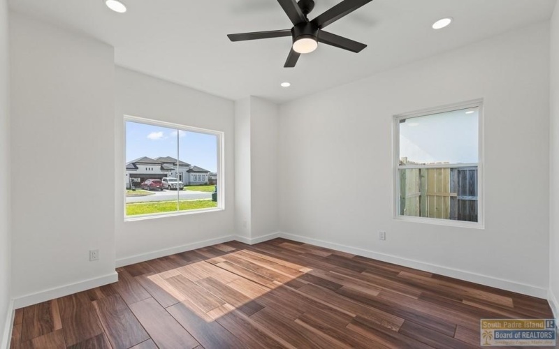 111 Heron Dr., Los Fresnos, TX 78566, 4 Habitaciones Habitaciones , ,3 BañosBaños,Residential,En Venta,111 Heron Dr.,0,104587