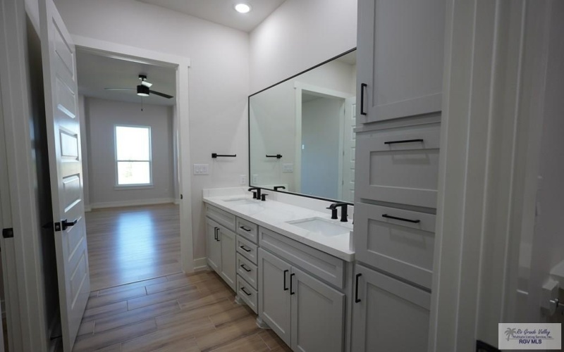 3402 BEAR CREEK CT., HARLINGEN, TX 78550, 4 Bedrooms Bedrooms, ,2 BathroomsBathrooms,Residential,For Sale,3402 BEAR CREEK CT.,0,29770210