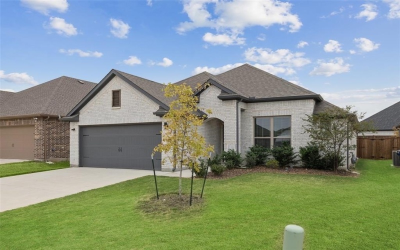 647 Oak Hill Way, Red Oak, TX 75154, 4 Bedrooms Bedrooms, ,2 BathroomsBathrooms,Residential,For Sale,647 Oak Hill Way,0,21115228