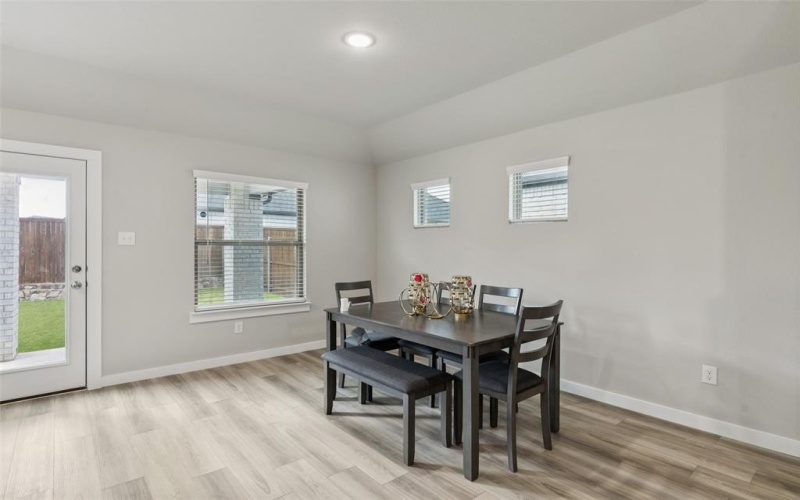 647 Oak Hill Way, Red Oak, TX 75154, 4 Bedrooms Bedrooms, ,2 BathroomsBathrooms,Residential,For Sale,647 Oak Hill Way,0,21115228