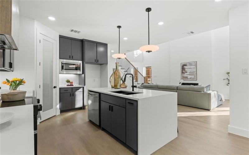 459 Hart Street, Dallas, TX 75203, 4 Habitaciones Habitaciones , ,3 BañosBaños,Residential,En Venta,459 Hart Street,0,21119486