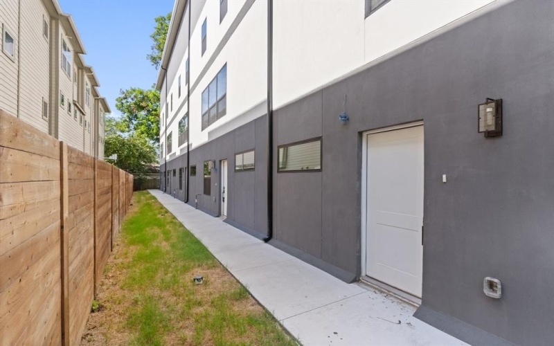 5810 Hudson Street, Dallas, TX 75206, 2 Bedrooms Bedrooms, ,2 BathroomsBathrooms,Residential Multi Family,For Sale,5810 Hudson Street,0,21117696