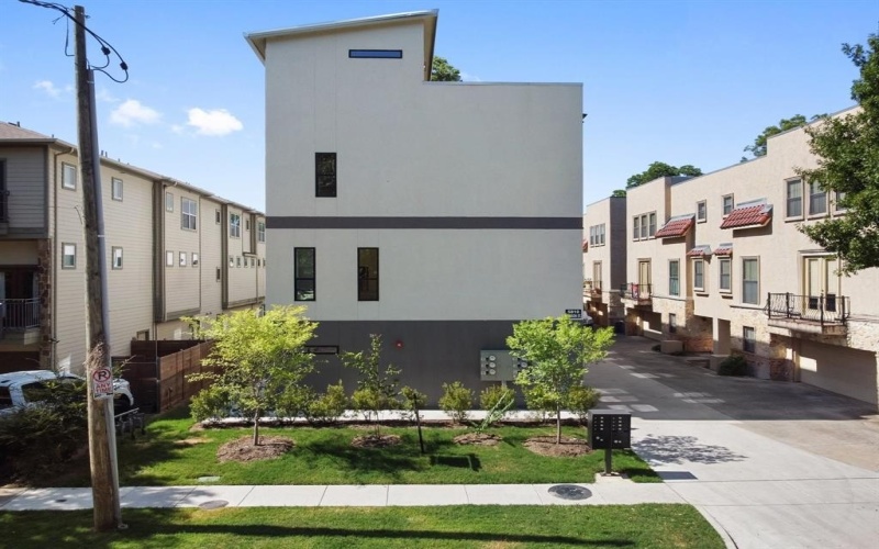 5810 Hudson Street, Dallas, TX 75206, 2 Bedrooms Bedrooms, ,2 BathroomsBathrooms,Residential Multi Family,For Sale,5810 Hudson Street,0,21117696