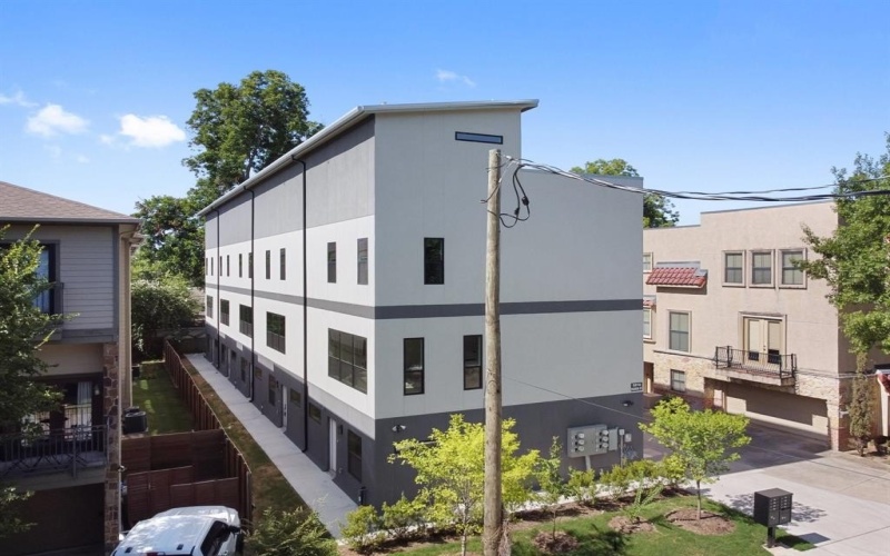 5810 Hudson Street, Dallas, TX 75206, 2 Bedrooms Bedrooms, ,2 BathroomsBathrooms,Residential Multi Family,For Sale,5810 Hudson Street,0,21117696