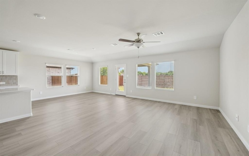 806 Woodford Way, Lowry Crossing, TX 75069, 4 Bedrooms Bedrooms, ,3 BathroomsBathrooms,Residential,For Sale,806 Woodford Way,0,21117994