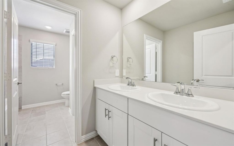 804 Woodford Way, Lowry Crossing, TX 75069, 5 Bedrooms Bedrooms, ,3 BathroomsBathrooms,Residential,For Sale,804 Woodford Way,0,21117997