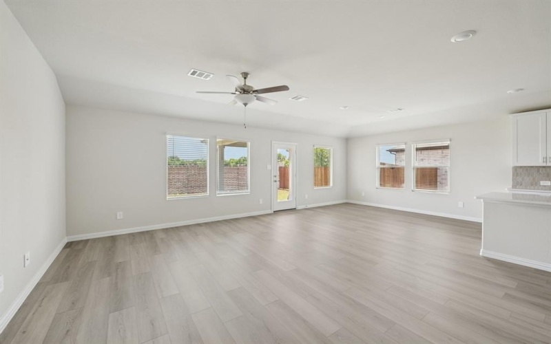 4012 Joe Pool Drive, Farmersville, TX 75442, 4 Habitaciones Habitaciones , ,3 BañosBaños,Residential,En Venta,4012 Joe Pool Drive,0,21118008