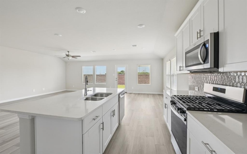 4012 Joe Pool Drive, Farmersville, TX 75442, 4 Habitaciones Habitaciones , ,3 BañosBaños,Residential,En Venta,4012 Joe Pool Drive,0,21118008