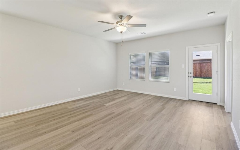 3134 Texoma Boulevard, Farmersville, TX 75442, 3 Habitaciones Habitaciones , ,2 BañosBaños,Residential,En Venta,3134 Texoma Boulevard,0,21118022