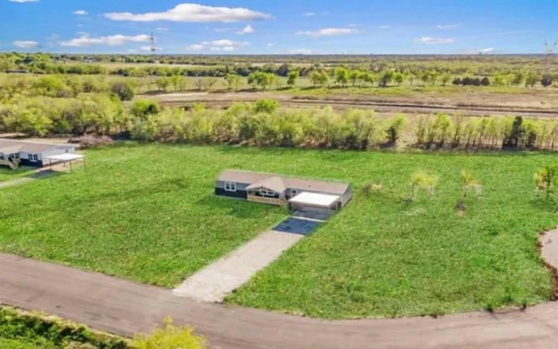 5017 Dove Street, Greenville, TX 75402, 5 Bedrooms Bedrooms, ,3 BathroomsBathrooms,Residential,For Sale,5017 Dove Street,0,21118740