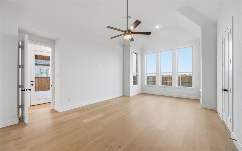 914 Roys Drive, Rockwall, TX 75087, 4 Bedrooms Bedrooms, ,3 BathroomsBathrooms,Residential,For Sale,914 Roys Drive,0,21119245