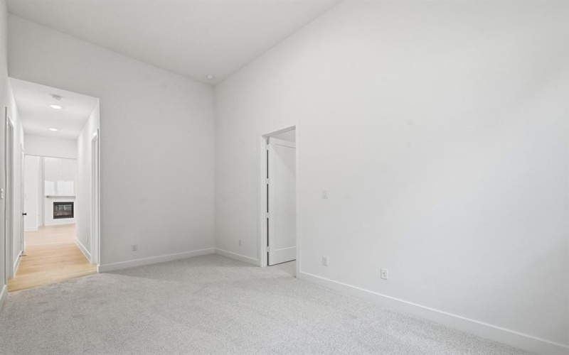 914 Roys Drive, Rockwall, TX 75087, 4 Bedrooms Bedrooms, ,3 BathroomsBathrooms,Residential,For Sale,914 Roys Drive,0,21119245