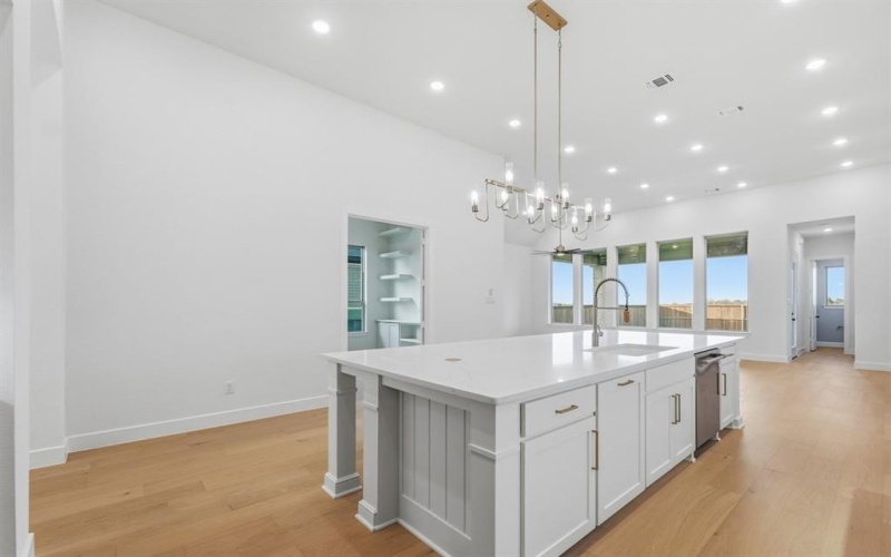 914 Roys Drive, Rockwall, TX 75087, 4 Bedrooms Bedrooms, ,3 BathroomsBathrooms,Residential,For Sale,914 Roys Drive,0,21119245