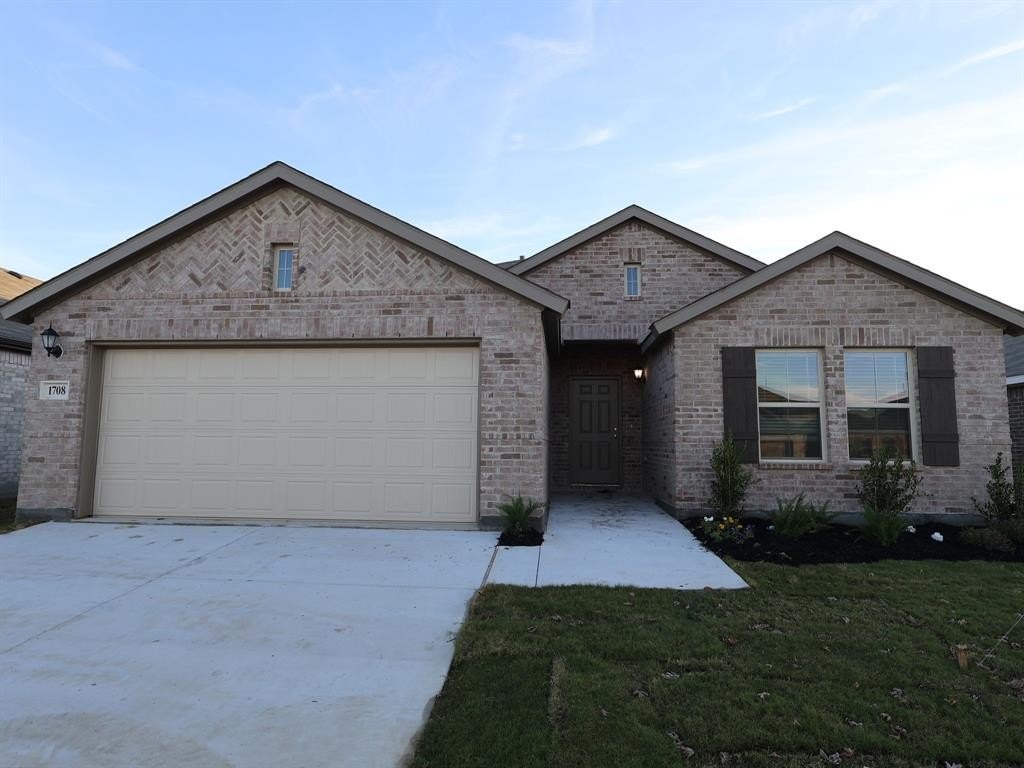 1708 Foliage Drive, Fort Worth, TX 76131, 3 Bedrooms Bedrooms, ,2 BathroomsBathrooms,Residential,For Sale,1708 Foliage Drive,0,21119313
