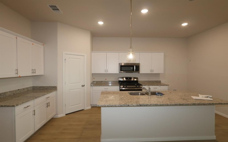 1708 Foliage Drive, Fort Worth, TX 76131, 3 Bedrooms Bedrooms, ,2 BathroomsBathrooms,Residential,For Sale,1708 Foliage Drive,0,21119313