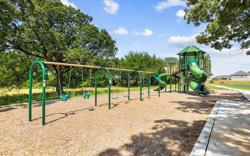 1705 Meadow Crest Drive, Aubrey, TX 76227, 3 Bedrooms Bedrooms, ,2 BathroomsBathrooms,Residential,For Sale,1705 Meadow Crest Drive,0,21119417