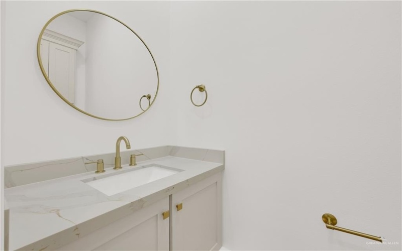 4716 S Waterford Avenue, Edinburg, TX 78539, 4 Bedrooms Bedrooms, ,2 BathroomsBathrooms,Residential,For Sale,4716 S Waterford Avenue,0,487698