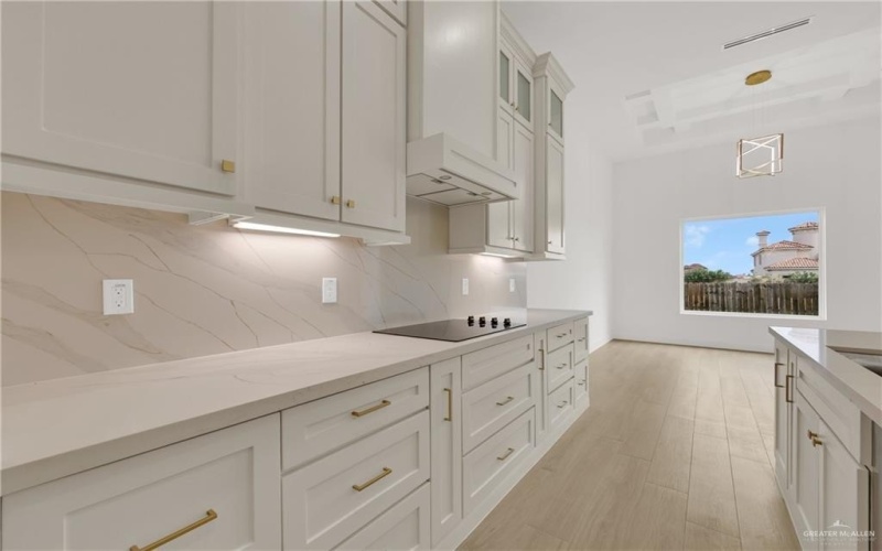 4716 S Waterford Avenue, Edinburg, TX 78539, 4 Bedrooms Bedrooms, ,2 BathroomsBathrooms,Residential,For Sale,4716 S Waterford Avenue,0,487698