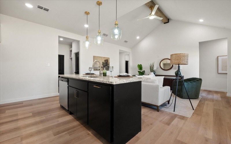 6928 14th Street, Lubbock, TX 79416, 3 Bedrooms Bedrooms, ,2 BathroomsBathrooms,Residential,For Sale,6928 14th Street,0,202563459