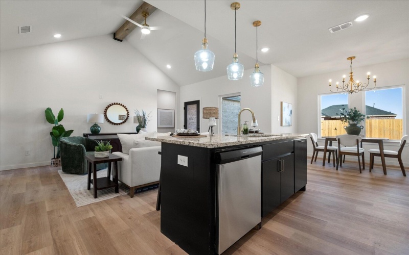 6928 14th Street, Lubbock, TX 79416, 3 Bedrooms Bedrooms, ,2 BathroomsBathrooms,Residential,For Sale,6928 14th Street,0,202563459