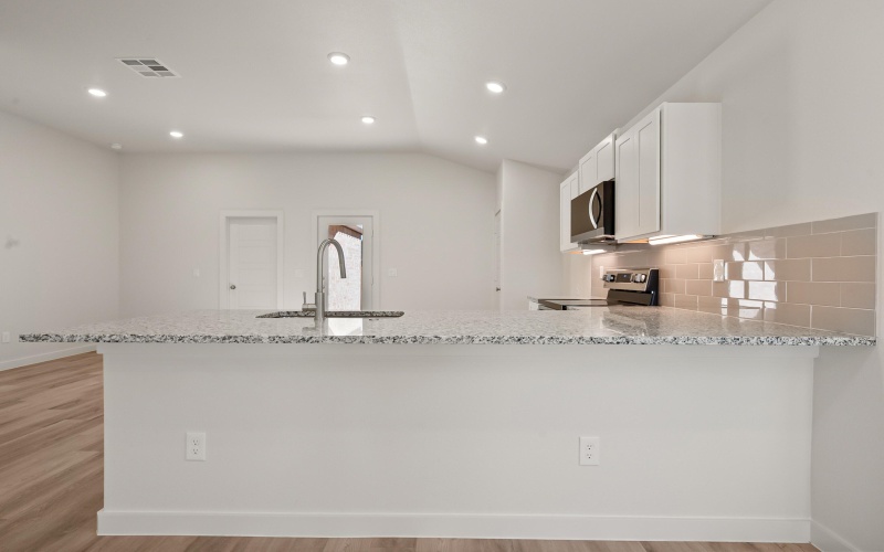 1610 N Clinton Avenue, Lubbock, TX 79416, 3 Habitaciones Habitaciones , ,2 BañosBaños,Residential,En Venta,1610 N Clinton Avenue,0,202563475