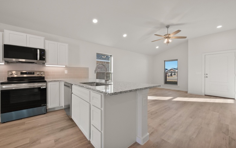 1610 N Clinton Avenue, Lubbock, TX 79416, 3 Habitaciones Habitaciones , ,2 BañosBaños,Residential,En Venta,1610 N Clinton Avenue,0,202563475