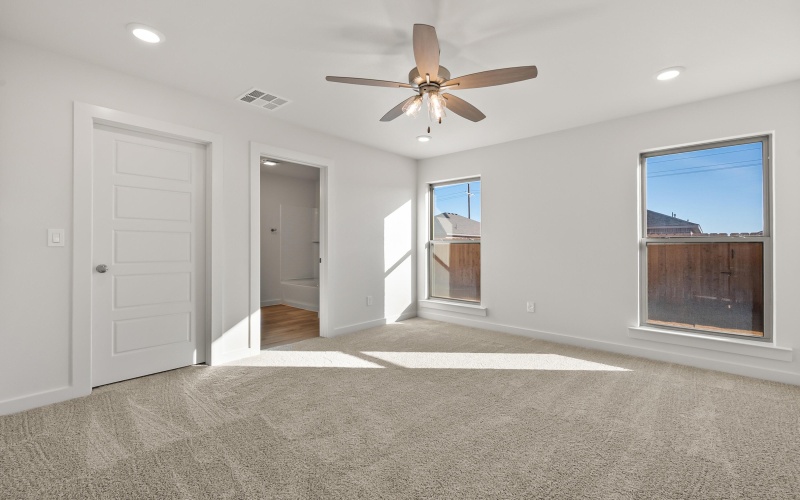 1610 N Clinton Avenue, Lubbock, TX 79416, 3 Habitaciones Habitaciones , ,2 BañosBaños,Residential,En Venta,1610 N Clinton Avenue,0,202563475