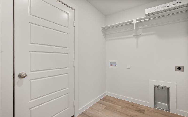 1610 N Clinton Avenue, Lubbock, TX 79416, 3 Habitaciones Habitaciones , ,2 BañosBaños,Residential,En Venta,1610 N Clinton Avenue,0,202563475