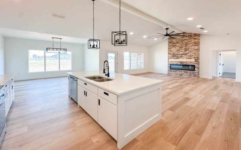 246 County Rd 304-E, Seminole, TX 79360, 4 Habitaciones Habitaciones , ,2 BañosBaños,Residential,En Venta,246 County Rd 304-E,0,162597