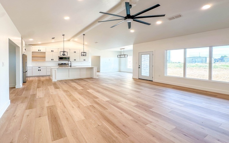 246 County Rd 304-E, Seminole, TX 79360, 4 Habitaciones Habitaciones , ,2 BañosBaños,Residential,En Venta,246 County Rd 304-E,0,162597