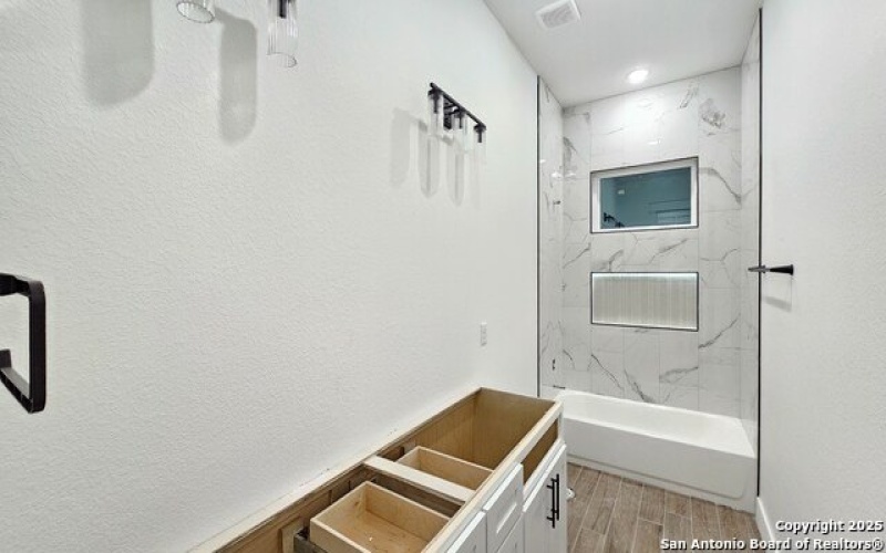 124 Sunset, La Vernia, TX 78121, 4 Bedrooms Bedrooms, ,3 BathroomsBathrooms,Residential,For Sale,124 Sunset,0,1925029